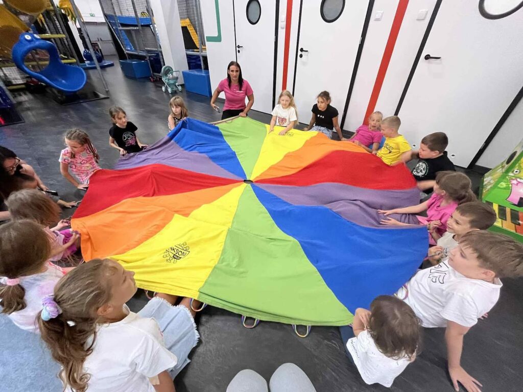 Zabawa w trakcie mini kolonii 