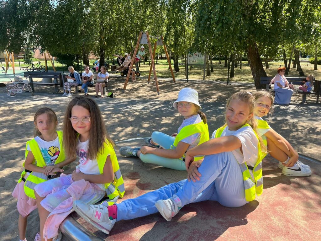 Dzieci w trakcie mini kolonii